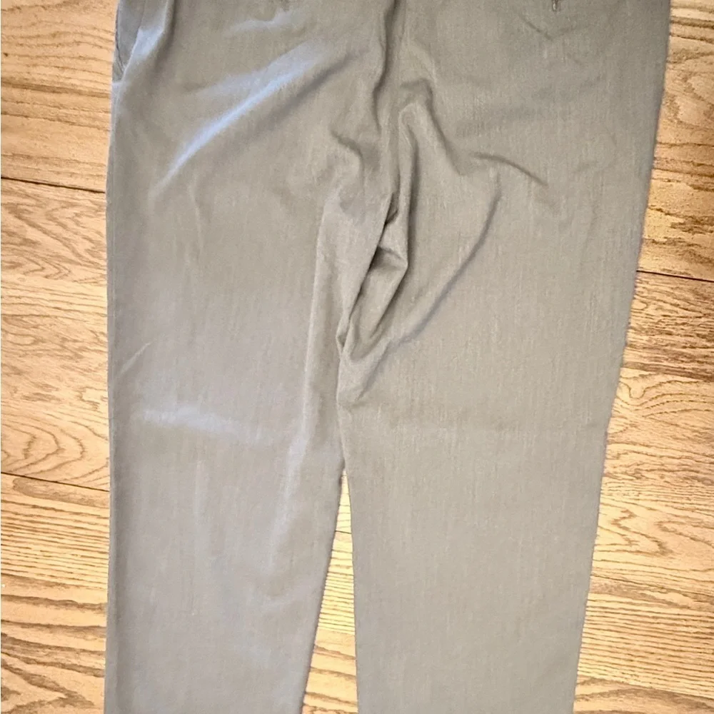 Van Heusen Men's Gray Chinos Size 38x32 GUC AM